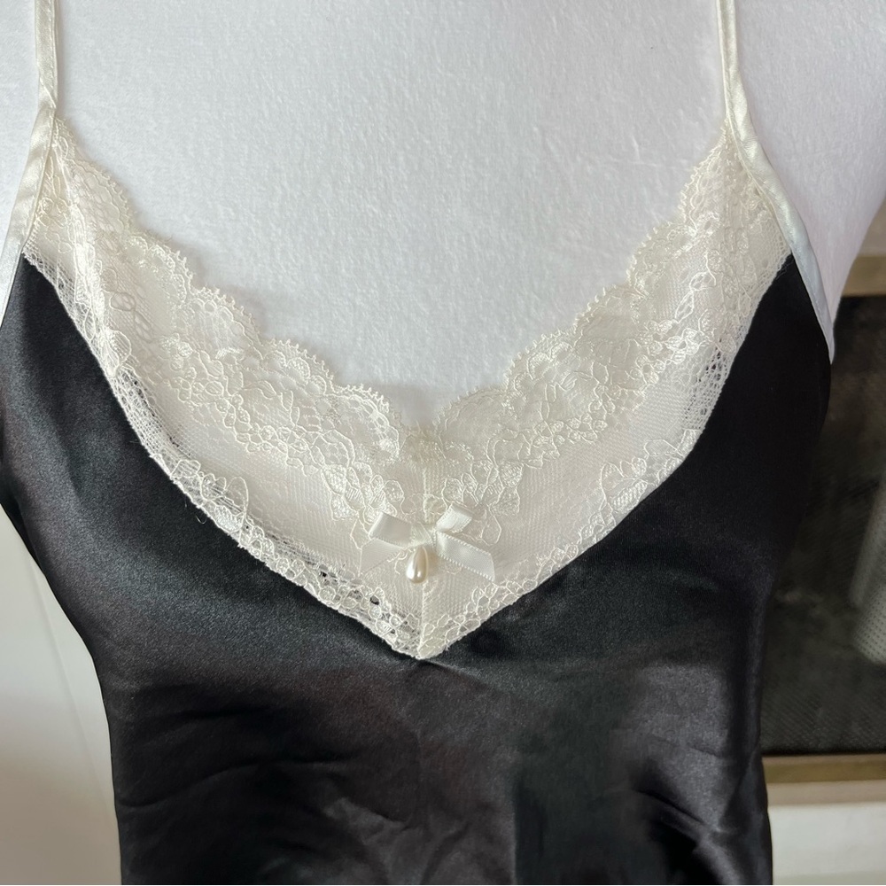 Black Silk Tank with Lace Detail - Picture 3 of 4